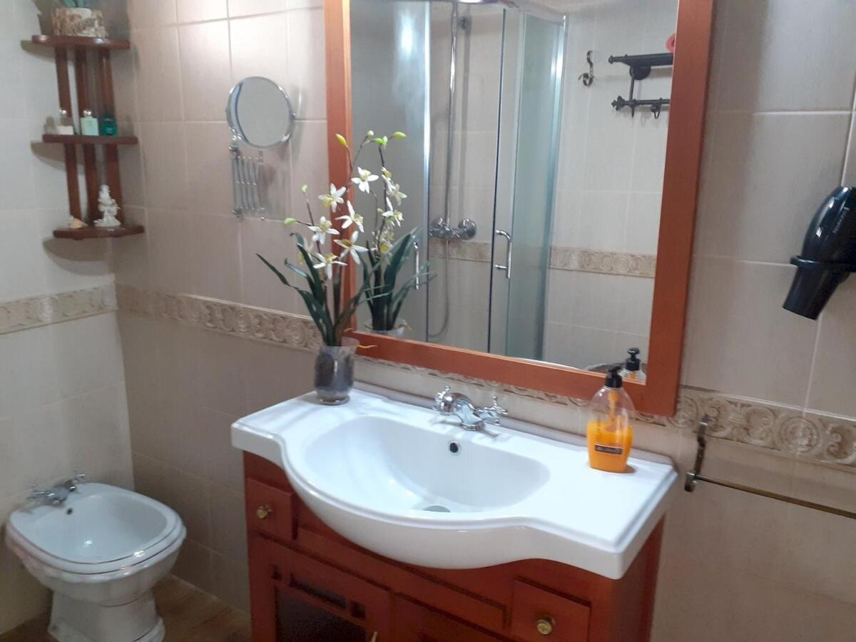 Вилла Casa La Fuente Арона Экстерьер фото